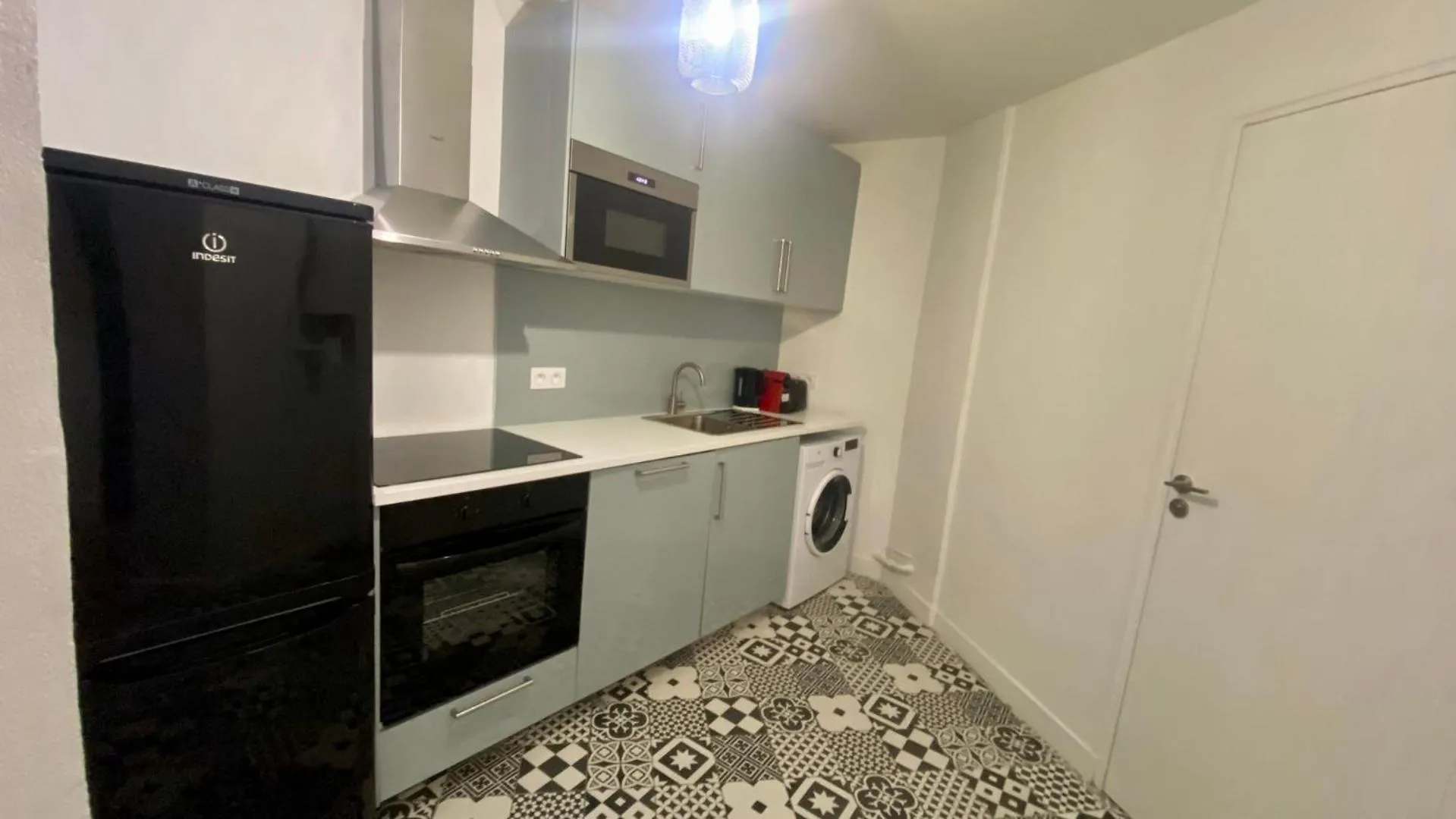 Lumineux Proche Saint-lazare - 8p Apartamento París
